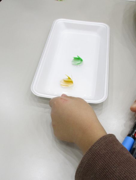 2025.11.8ぶんちゃんひろばつぼみ折り紙